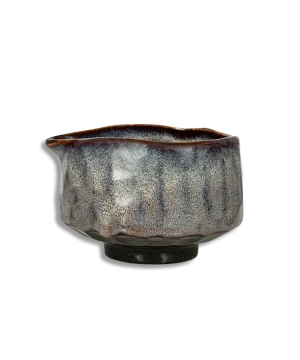 Håndlaget Matcha bolle Sumomo med tut i keramikk med bred bunn for visping.