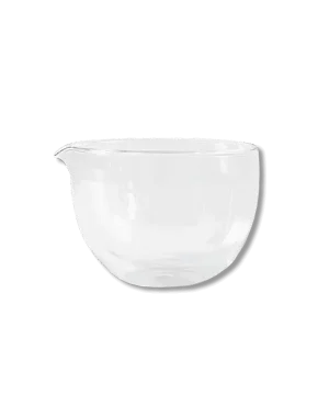 Klar Glass Matcha bolle med praktisk tut og doble vegger for tilberedning av matcha.